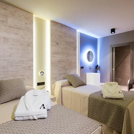 Elia Hotel 4*
